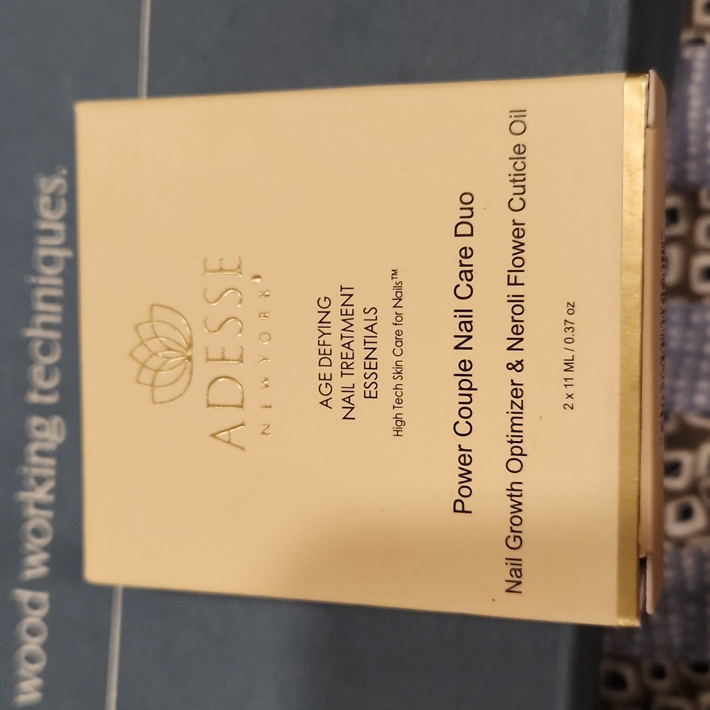 NWT Nail Treatment Essentials Adesse
